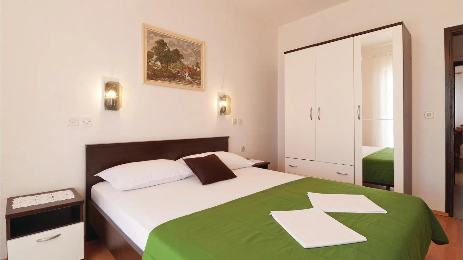 Beautiful Apartment In Pag With Kitchen 0*, Pag Town Croatia