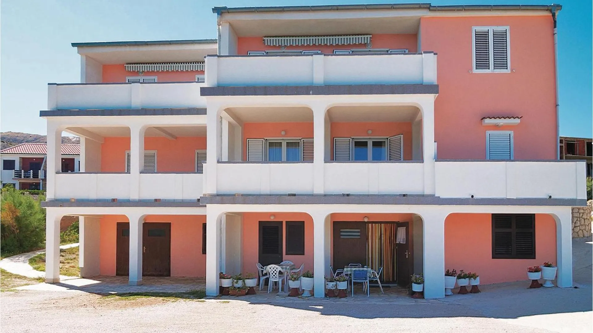 Beautiful Apartment In Pag With Kitchen Pag Town 0*,