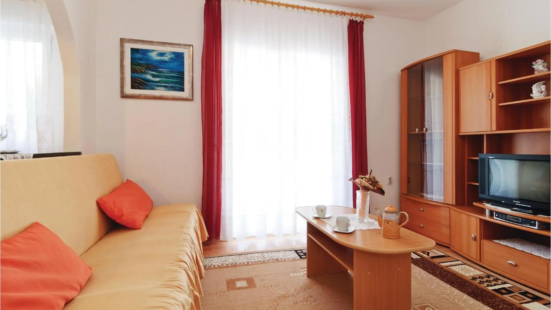 Beautiful Apartment In Pag With Kitchen