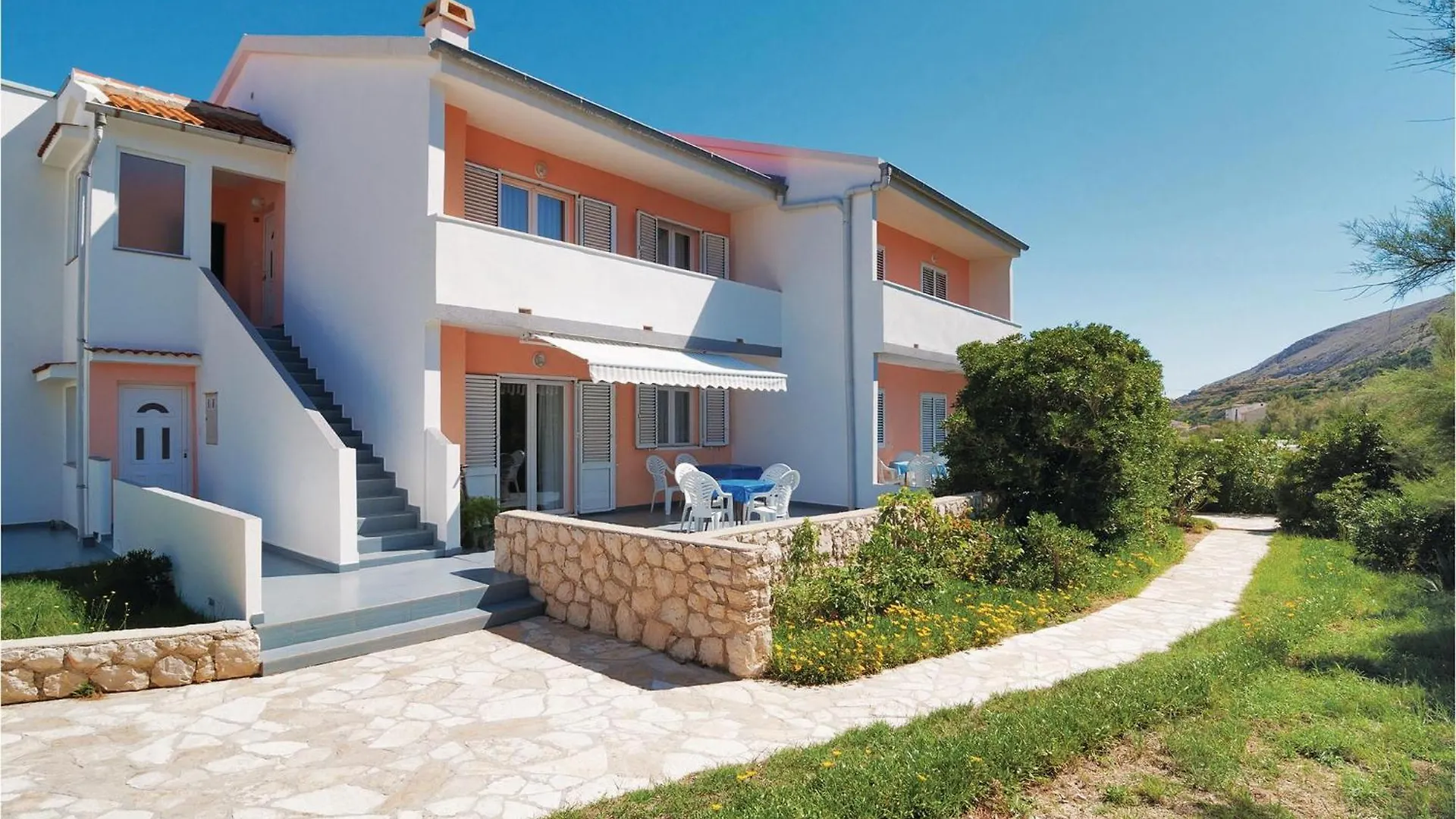 Beautiful Apartment In Pag With Kitchen Pag Town Croacia